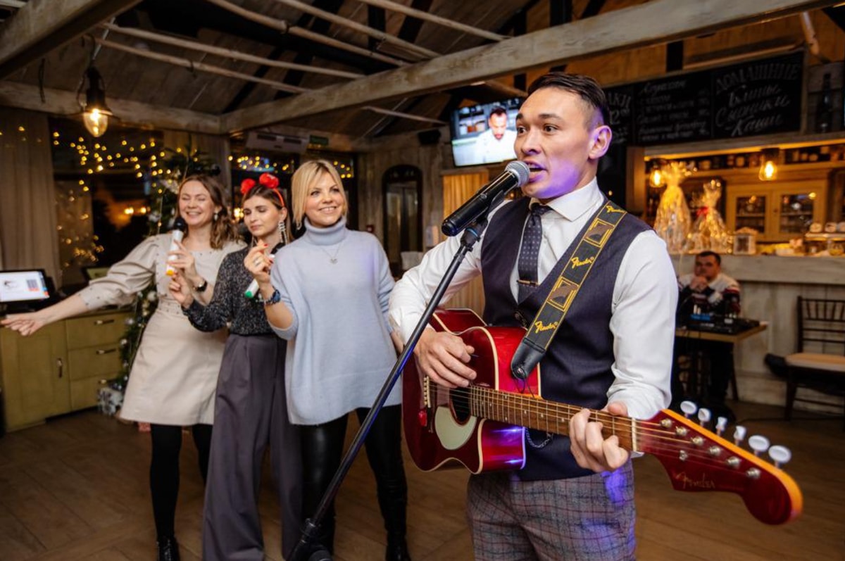 Ведущий На Свадьбу Марк Гапников Тамада Или Ведущий Что Выбрать